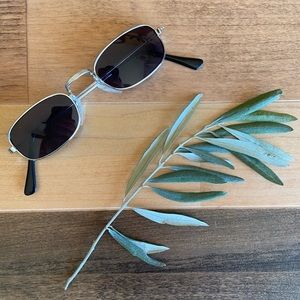 Seeking Brand Name for These Shades!